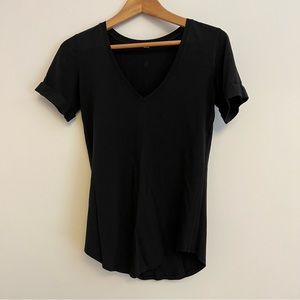 Lululemon Love Tee Cuffed Sleeves V-Neck Black